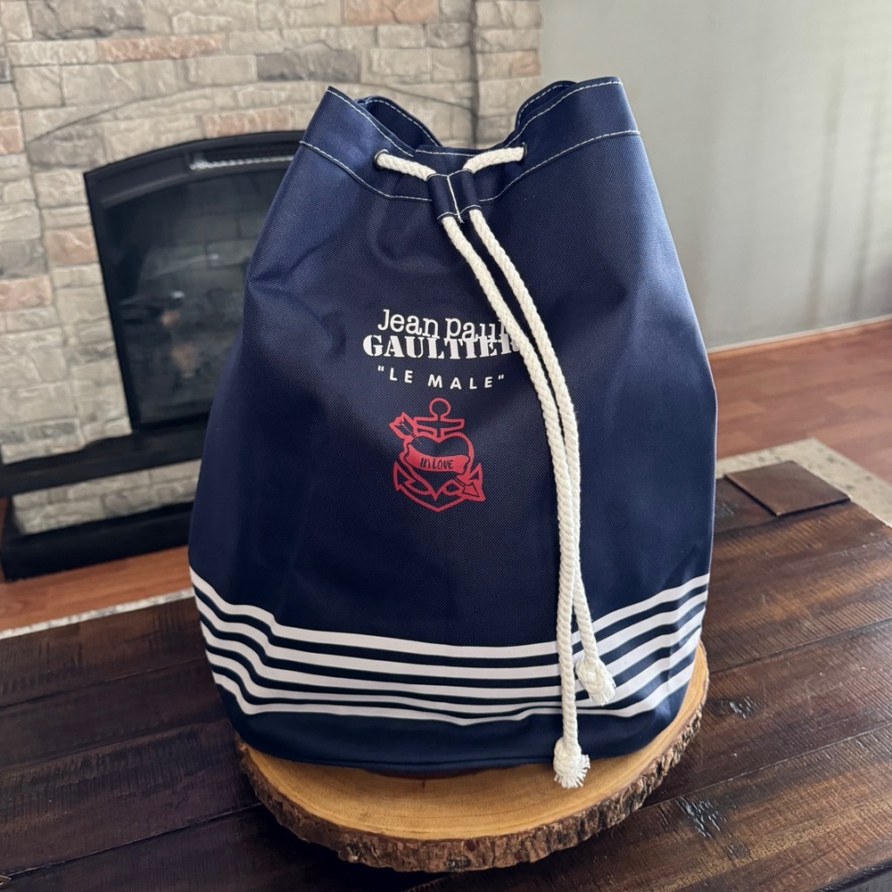 New! Mens Jean Paul Gaultier one shoulder bucket bag/backpack.